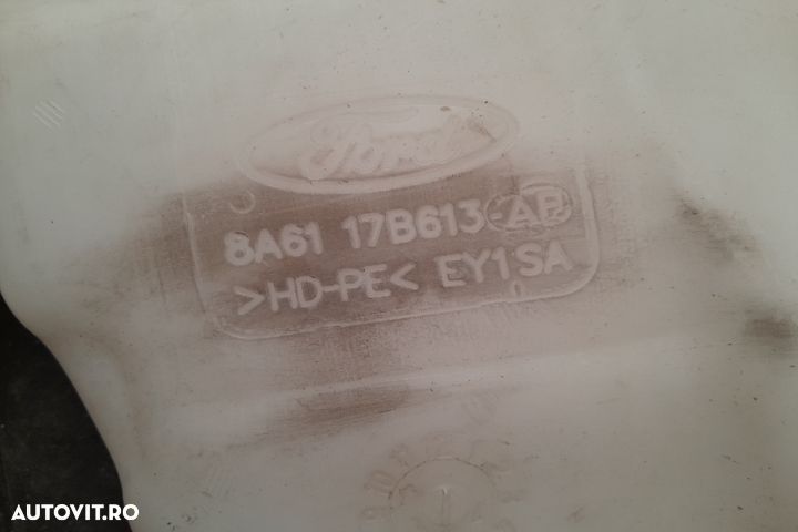 Vas lichid parbriz 8a6117b613af 8a6117b613af Ford Fiesta 6 [facelift] - 3