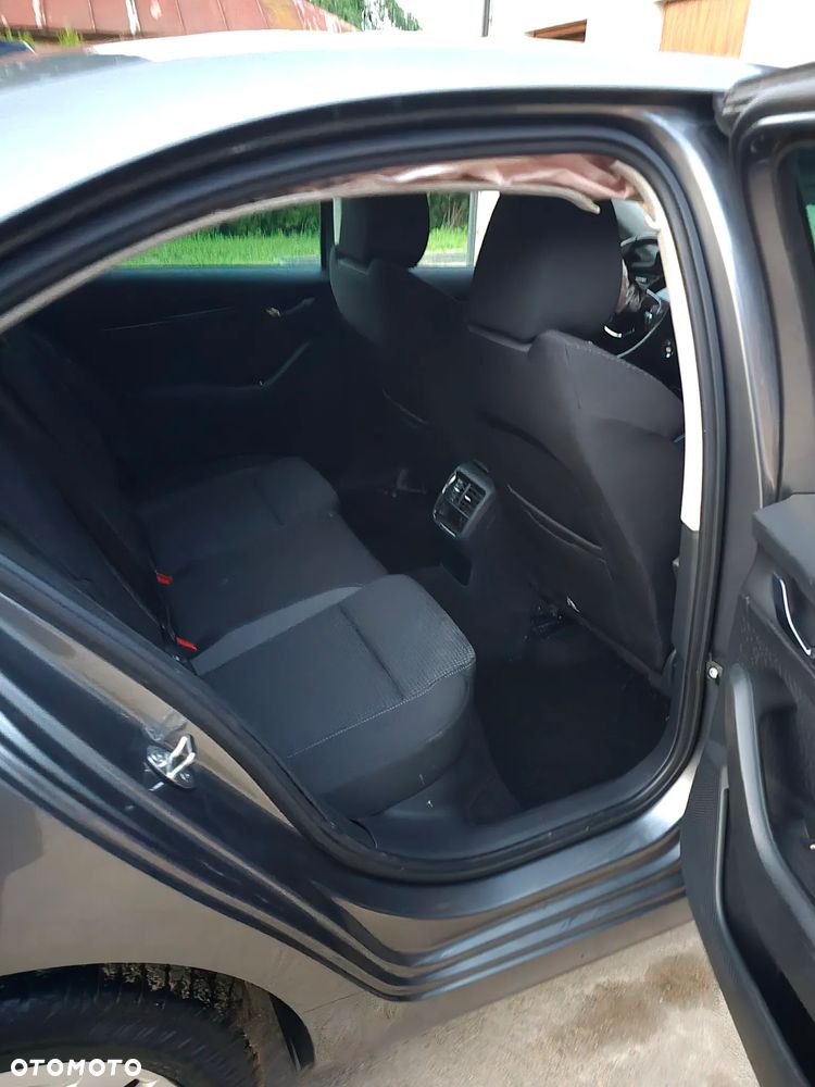 Skoda Octavia 2.0 TDI Ambition DSG - 14