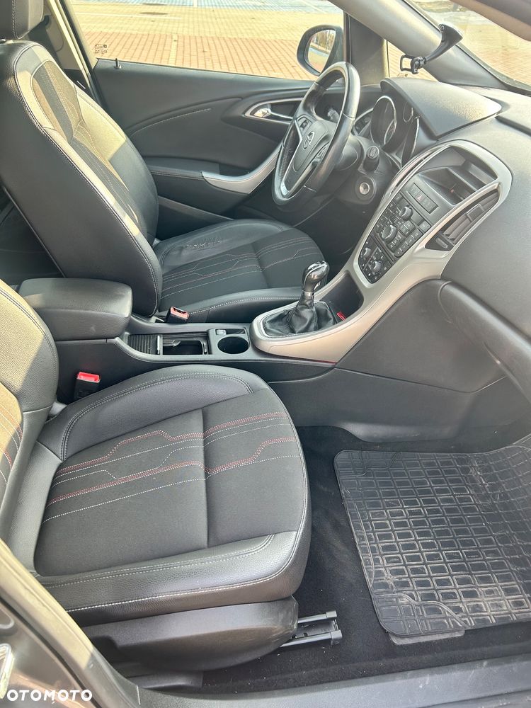 Opel Astra 1.4 Turbo - 9