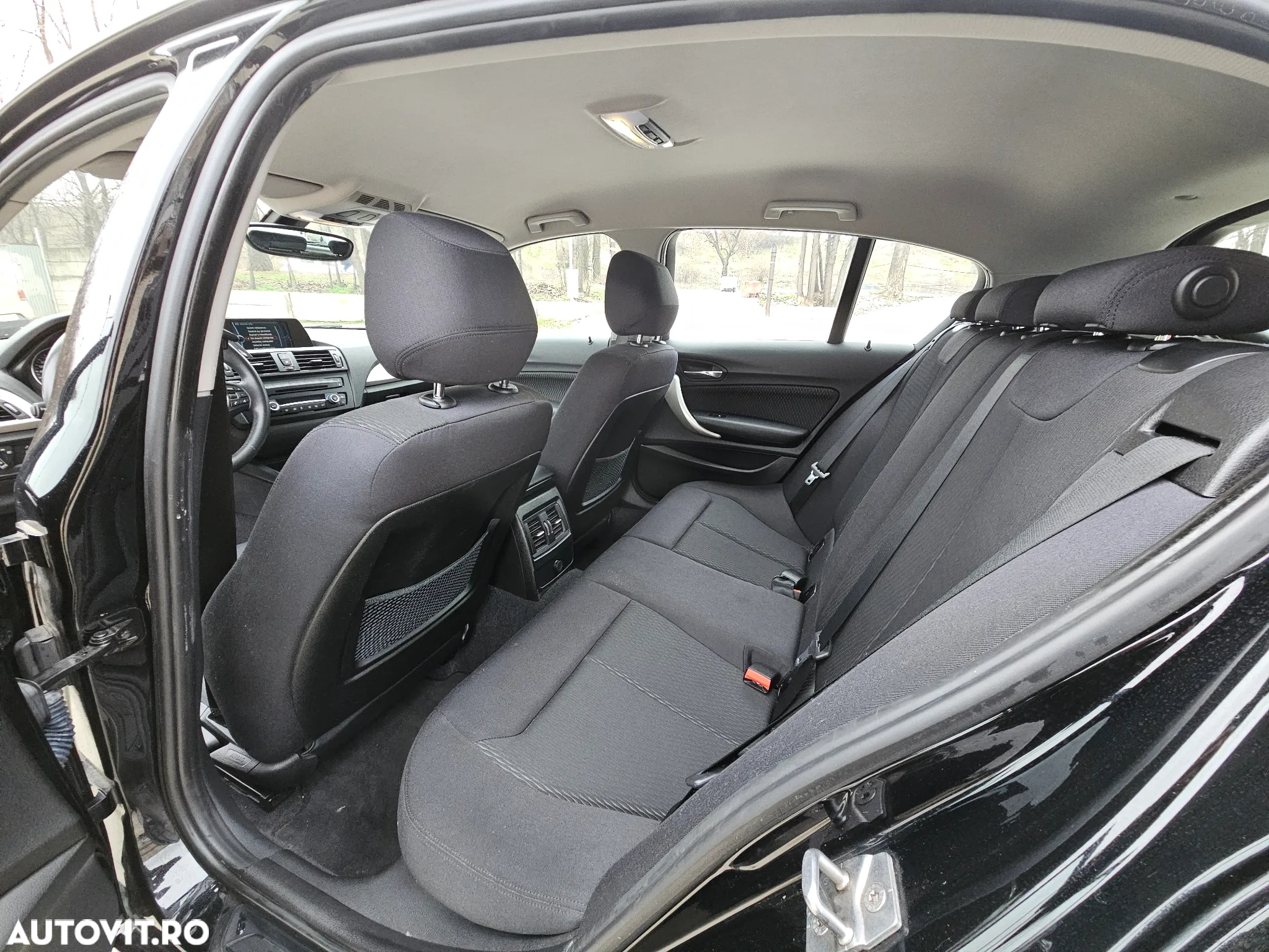 BMW Seria 1 116i - 10