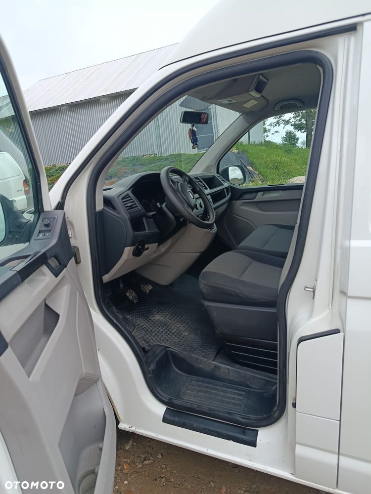 Volkswagen Transporter - 8