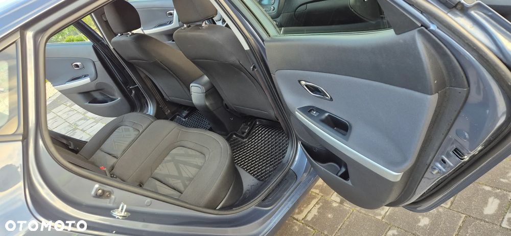 Kia Ceed - 21