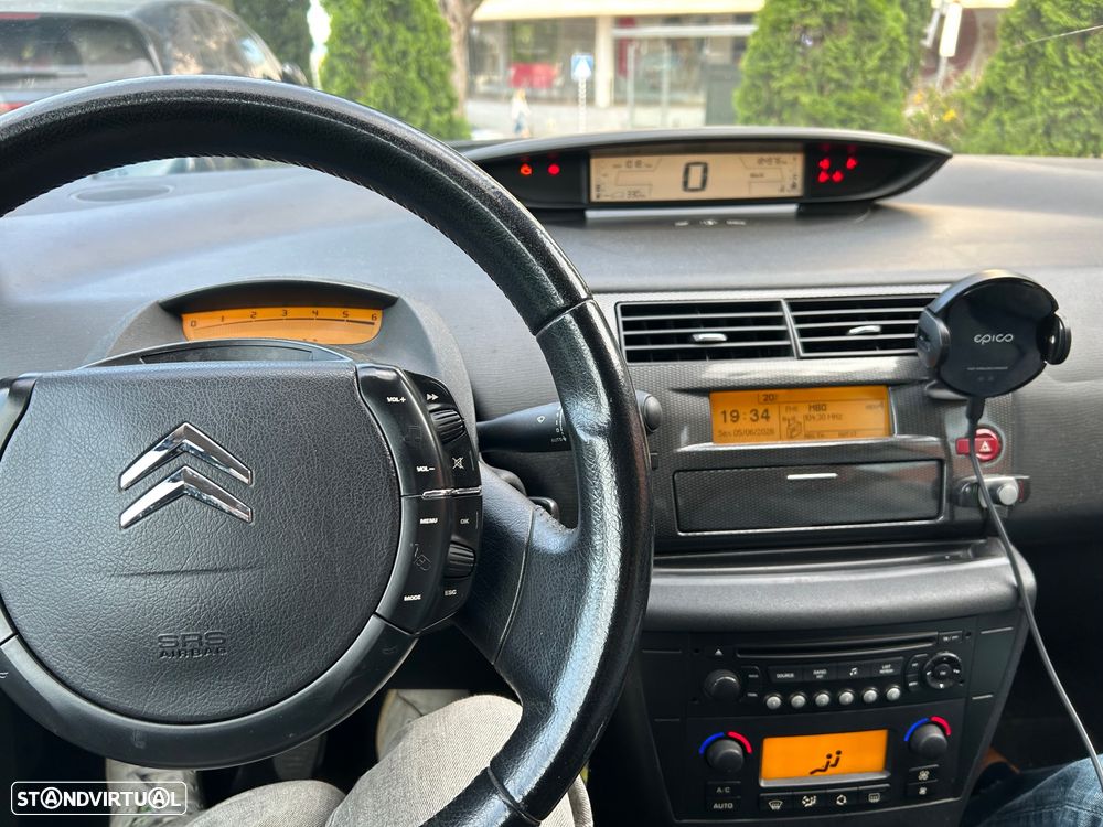 Citroën C4 1.6 HDi 110 VTR Pack - 3