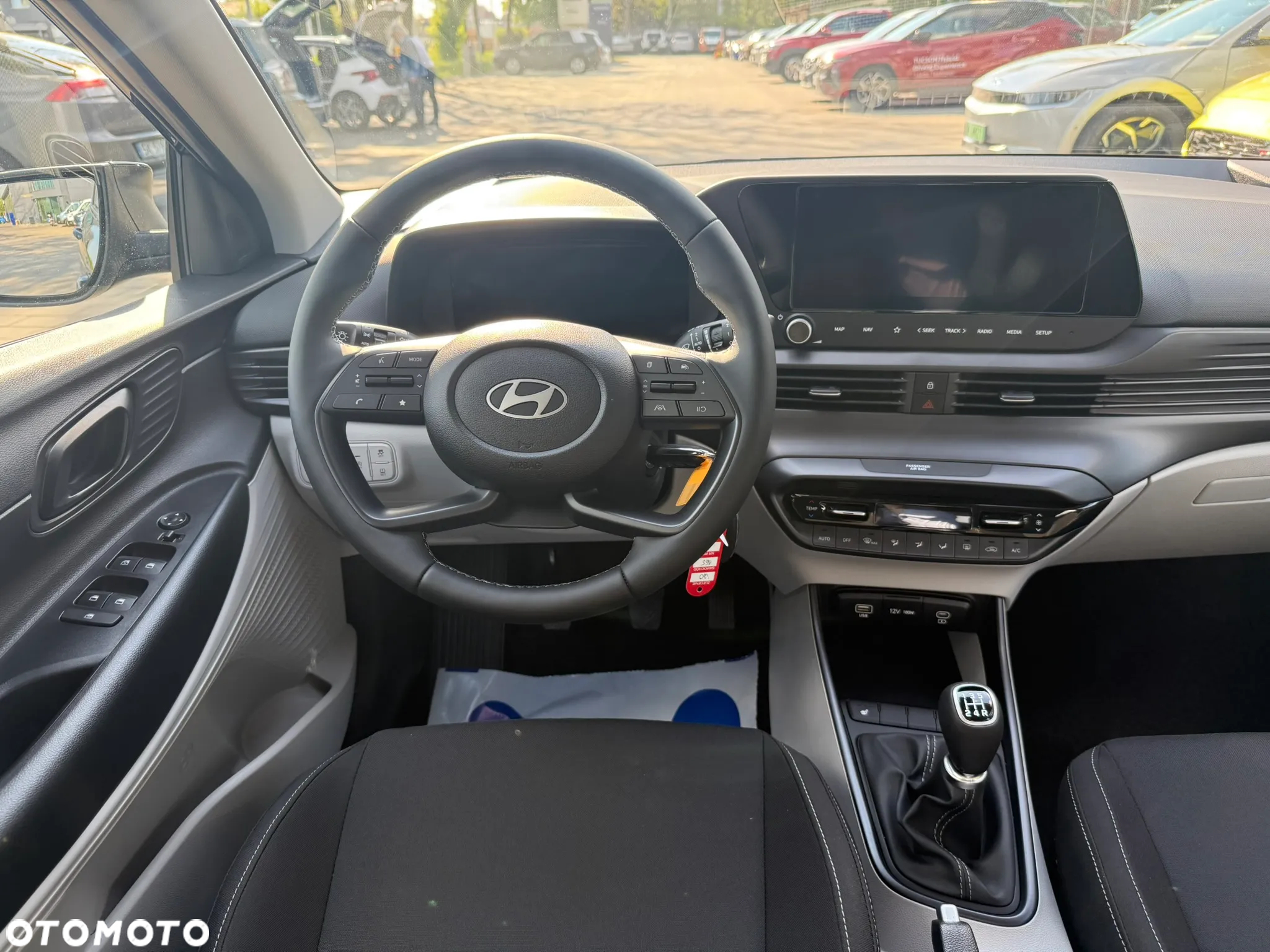Hyundai i20 1.2 Modern - 12