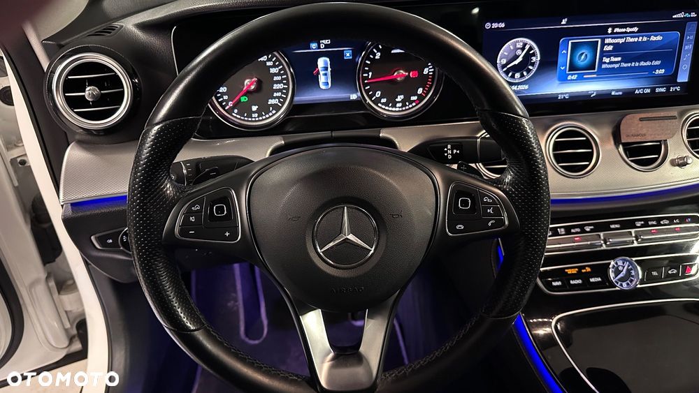 Mercedes-Benz Klasa E 220 d Business Edition 9G-TRONIC - 23