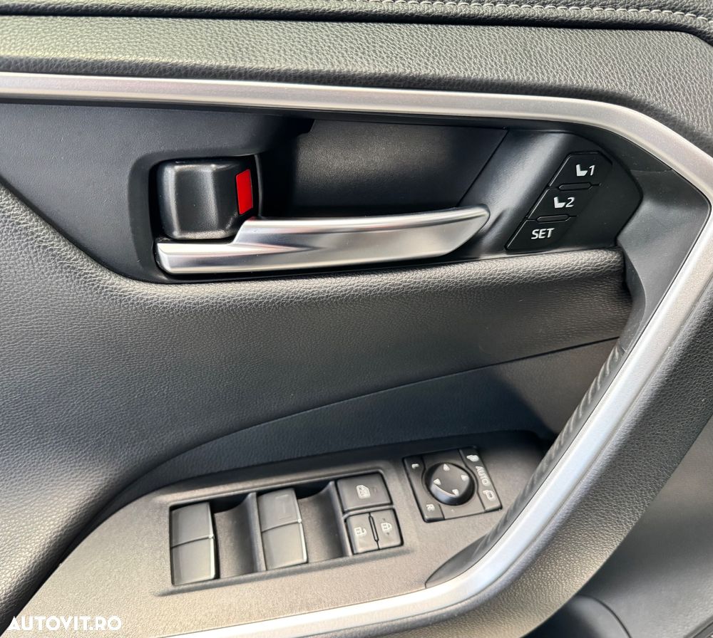 Toyota RAV4 2.5 4x4 Lounge - 12