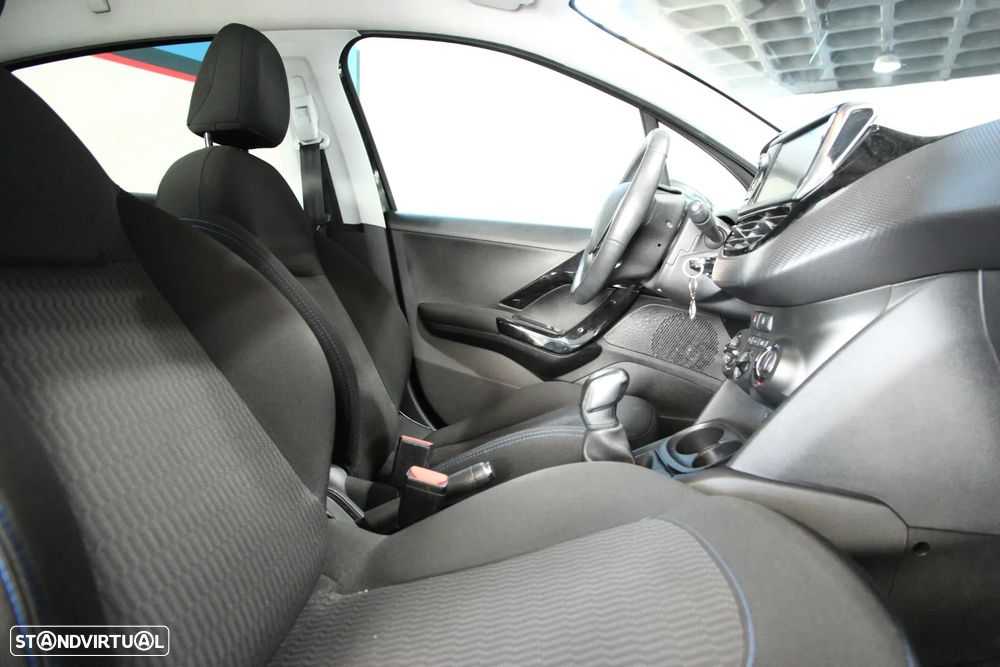 Peugeot 208 1.2 PureTech Style - 9