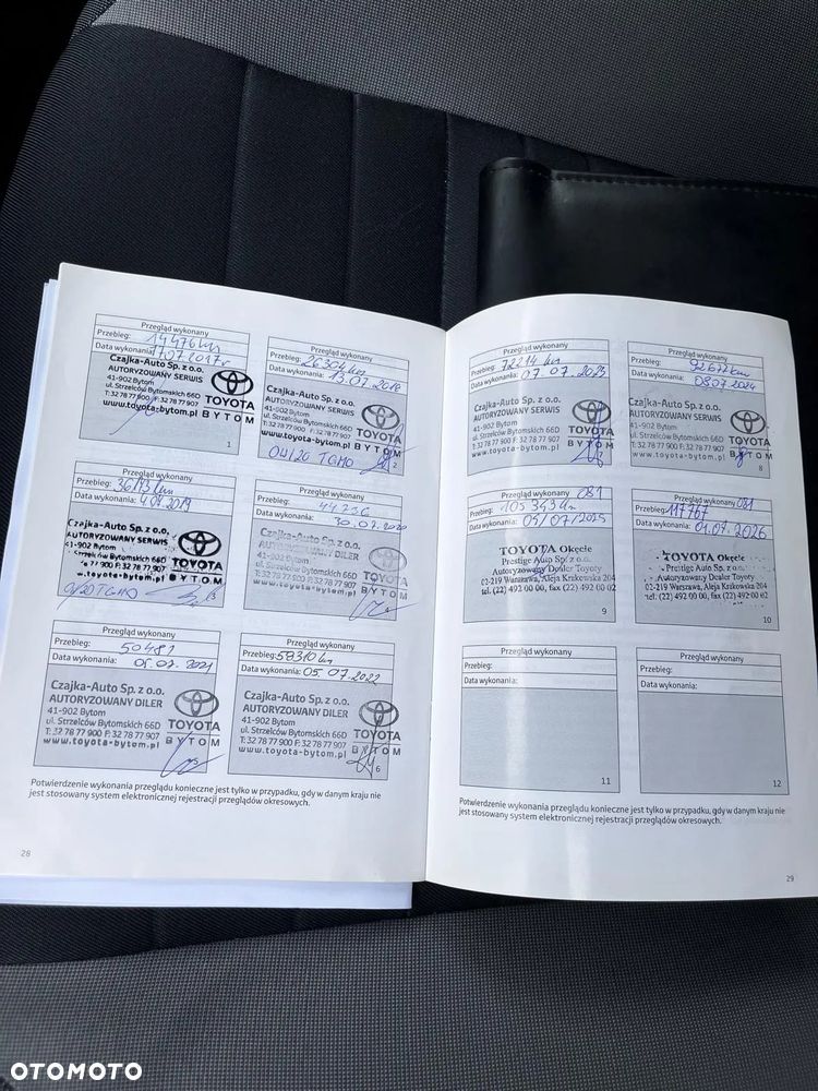 Toyota Auris Hybrid 135 Premium - 12