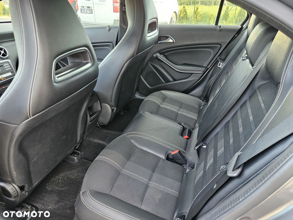 Mercedes-Benz Klasa A 180 (BlueEFFICIENCY) 7G-DCT Urban - 16