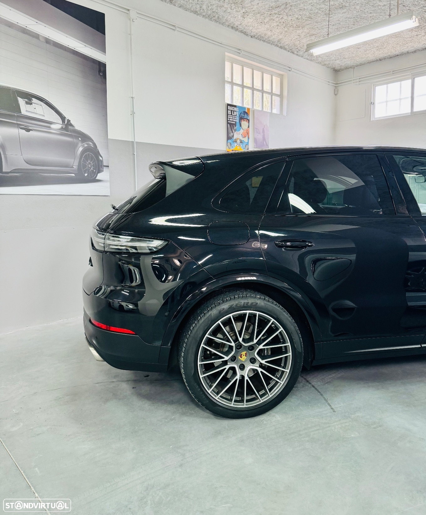 Porsche Cayenne E-Hybrid Platinum Edition - 3