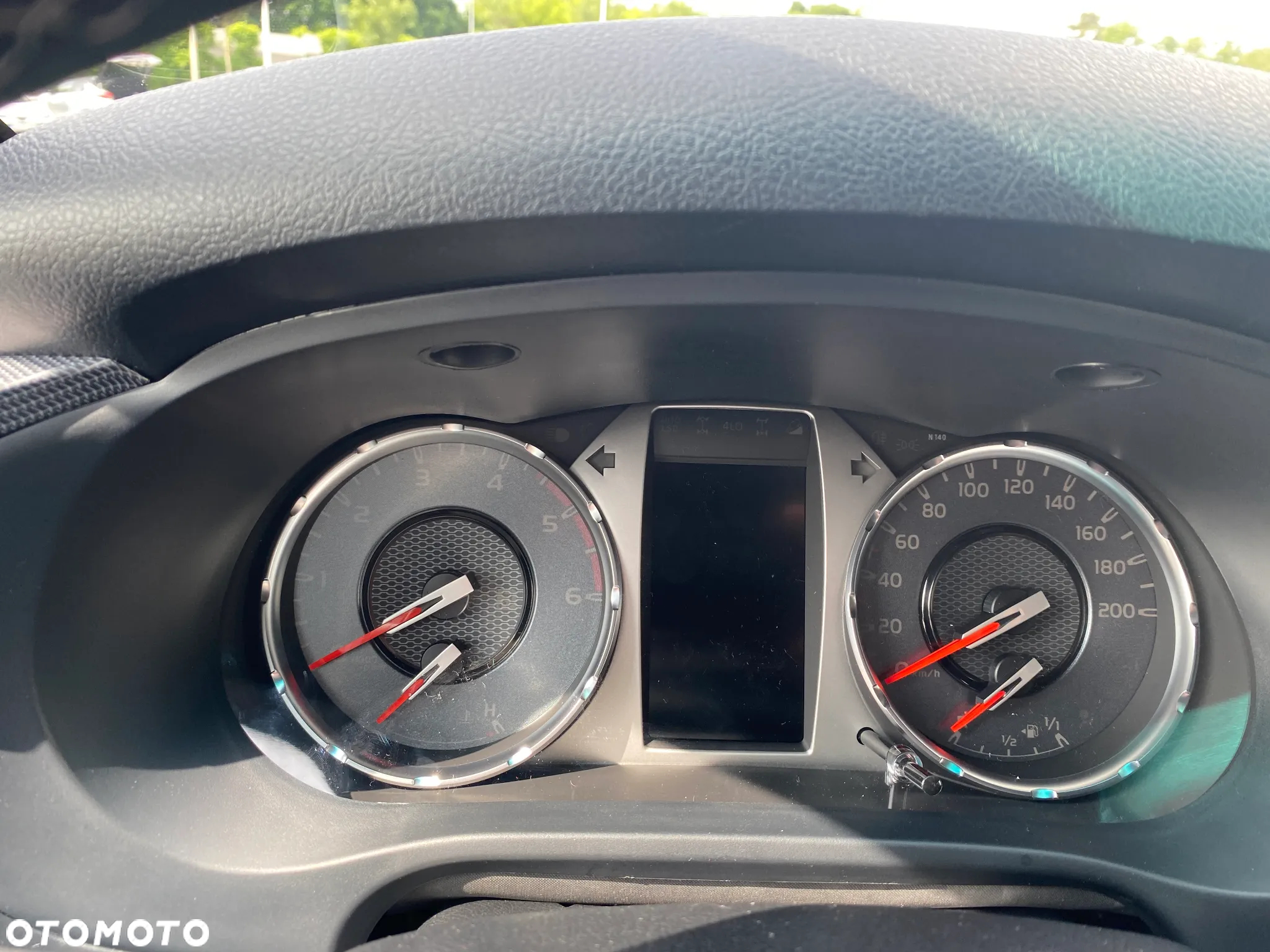 Toyota Hilux 2.8 D-4D Double Cab GR Sport II 4x4 - 29