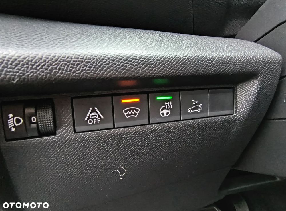 Citroën C4 1.2 PureTech Max S&S EAT8 - 11