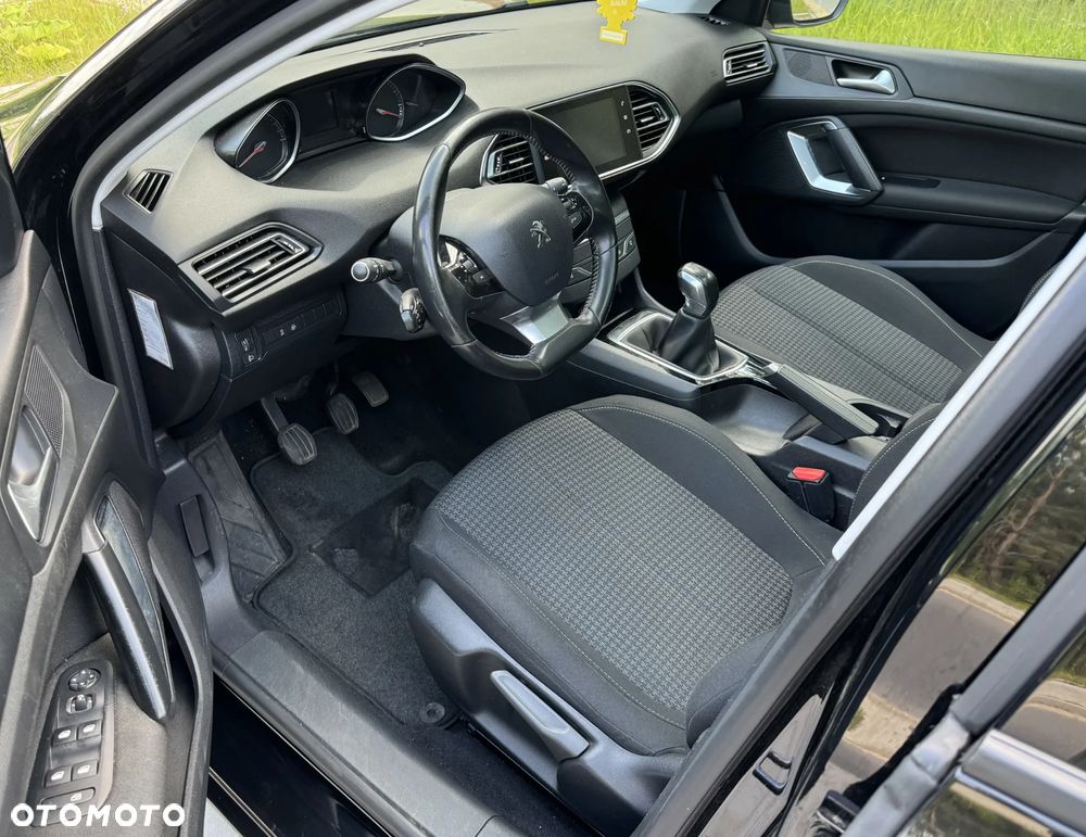 Peugeot 308 PureTech 110 Stop & Start Allure - 11