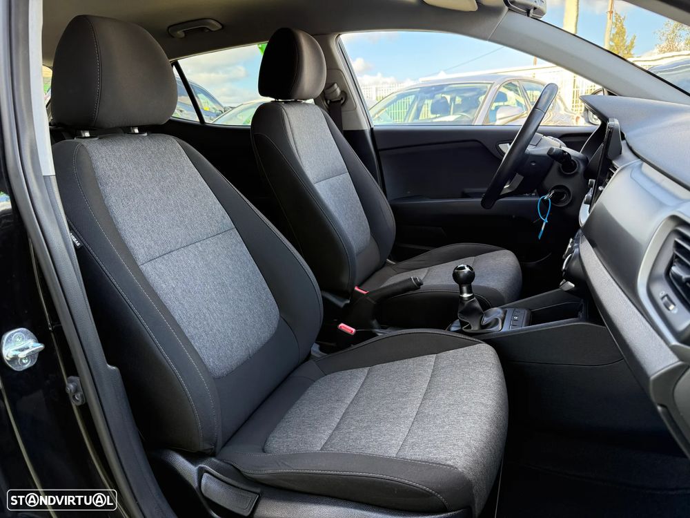 Kia Stonic 1.2 Urban - 22