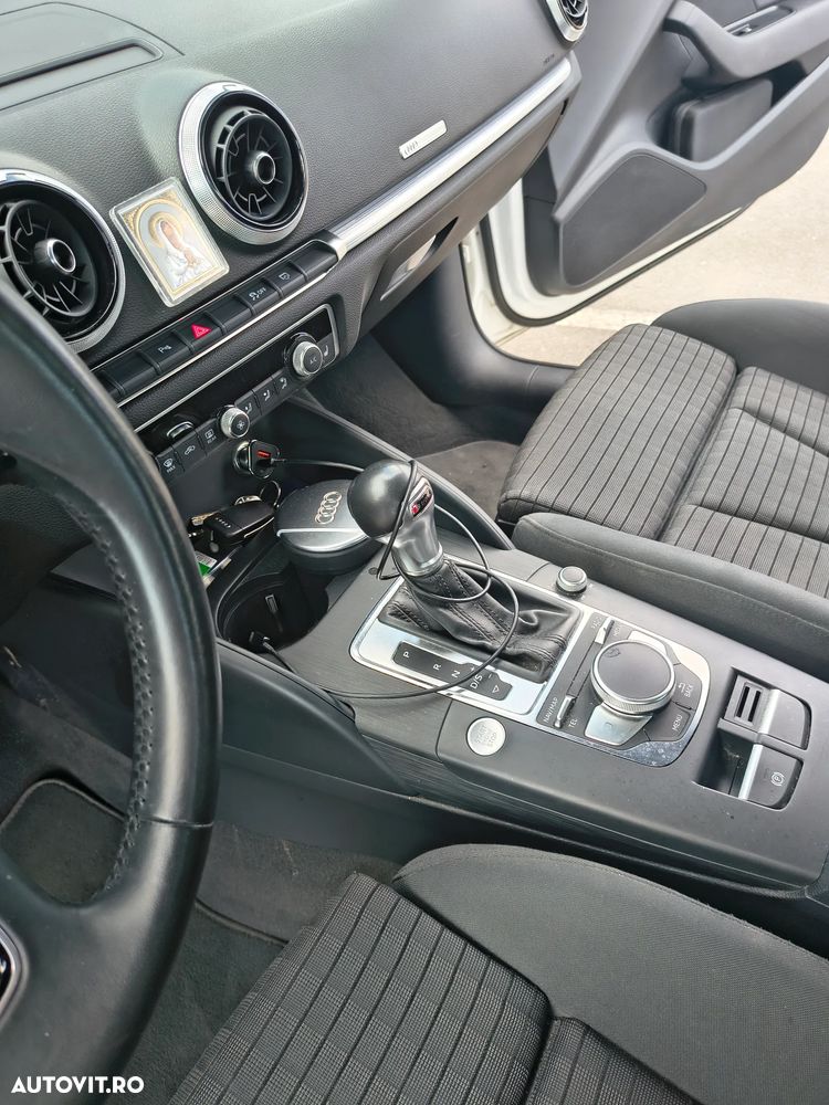 Audi A3 1.6 TDI S tronic Sport - 6