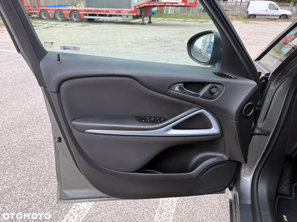 Opel Zafira 1.4 Turbo (ecoFLEX) Start/Stop Innovation - 23