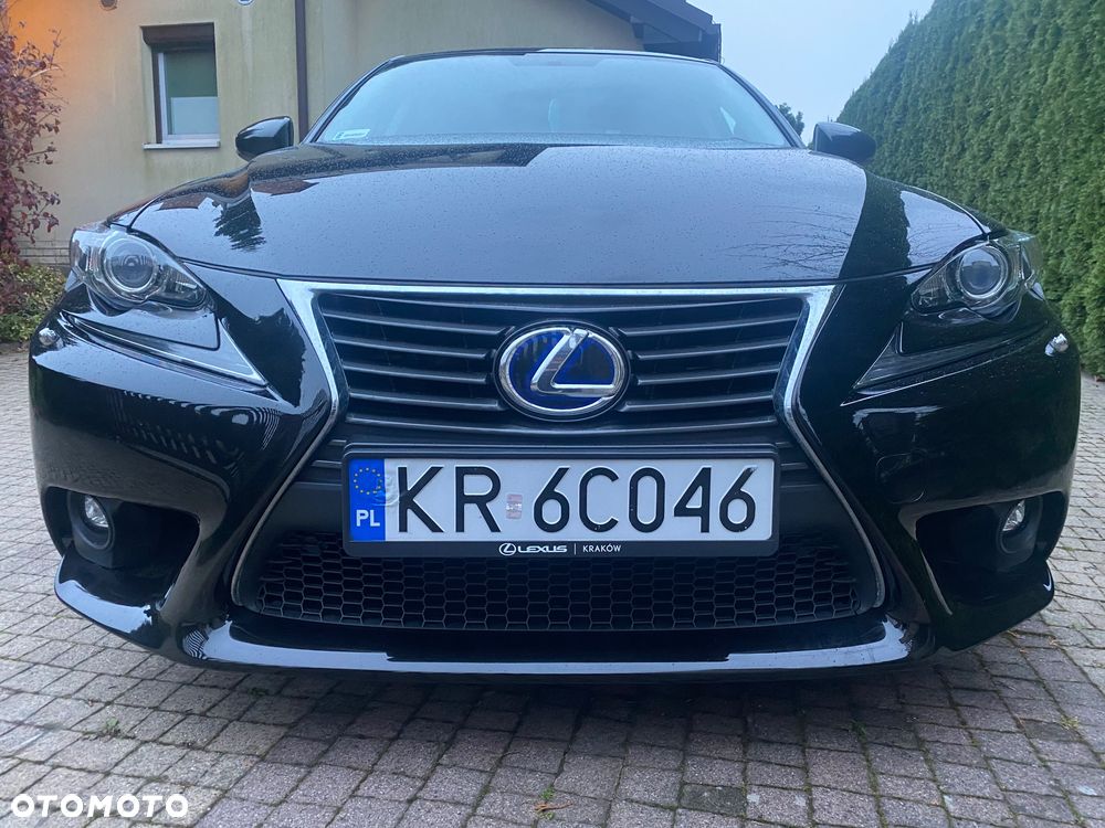 Lexus IS 300h Elite - 5