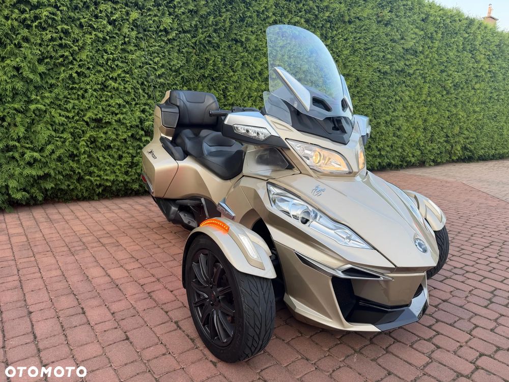 Can-Am Spyder - 2
