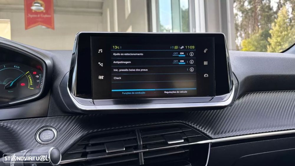 Peugeot e-208 50 kWh Allure - 19