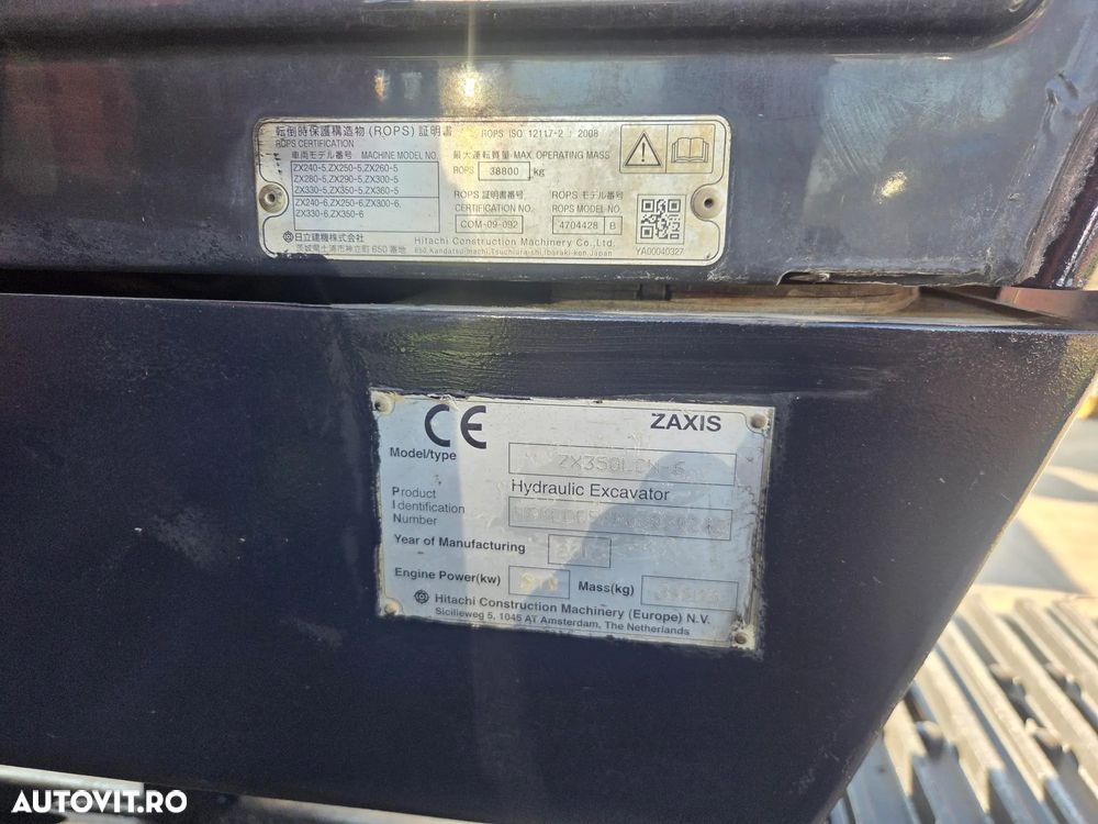 Hitachi ZX350LCN-6, 8.687h, CUPLA RAPIDA, cupa 2,2mc dinti NOI, latime 2,99m, ad sapare 7m, lant 90% bun doar 595h deplasare, consum mediu 17l/h, inst picon, inst rotire pe brate, GRESARE AUTOMATA, camera spate, ridica 25t, PROMOTIE 97.900 EUR+Tva - 22