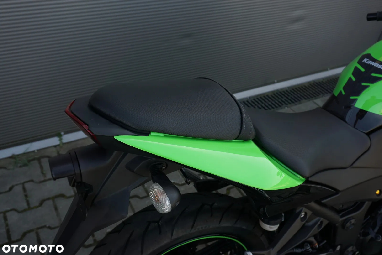 Kawasaki Ninja 250R - 15