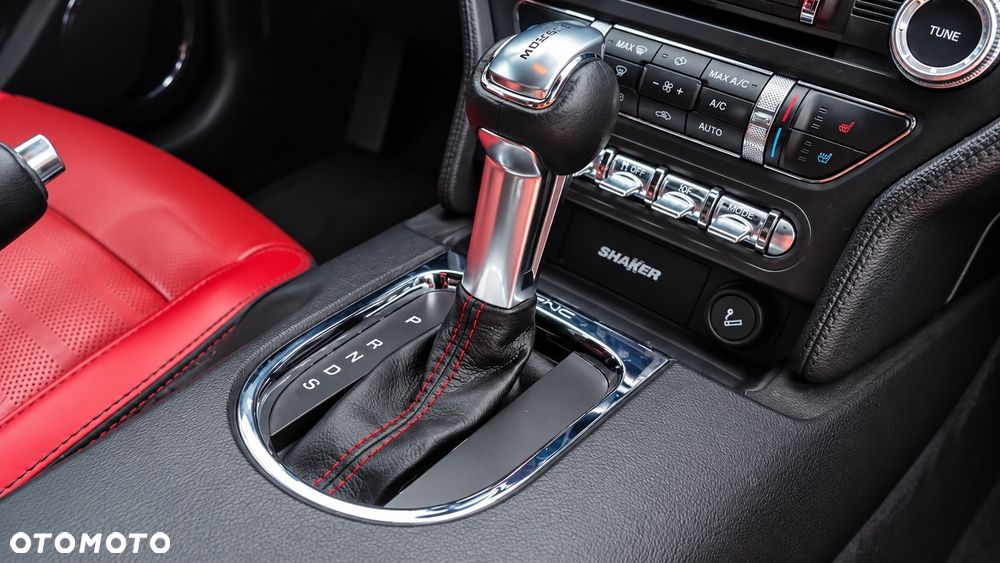 Ford Mustang - 38