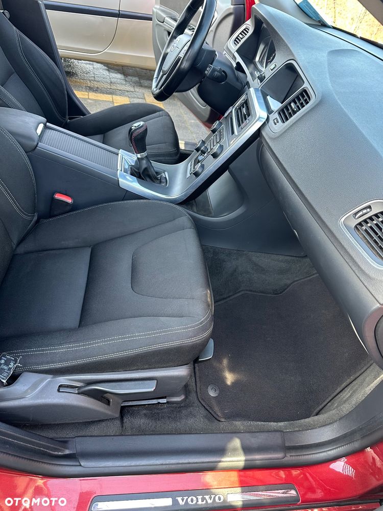 Volvo V60 D2 Kinetic - 17