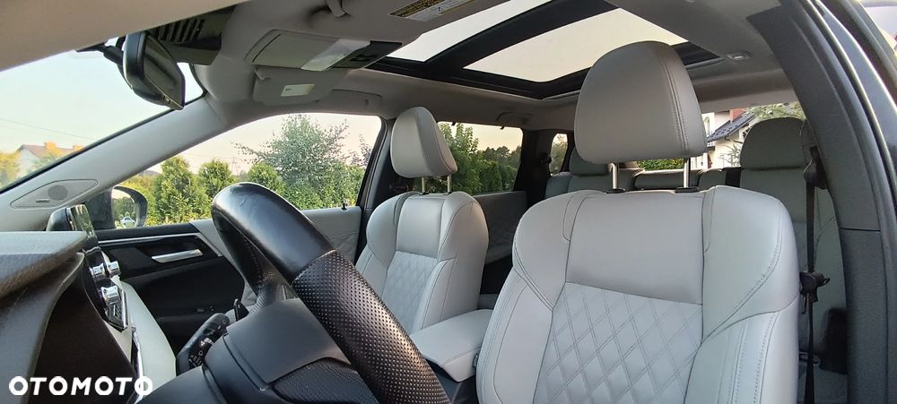 Mitsubishi Outlander - 20