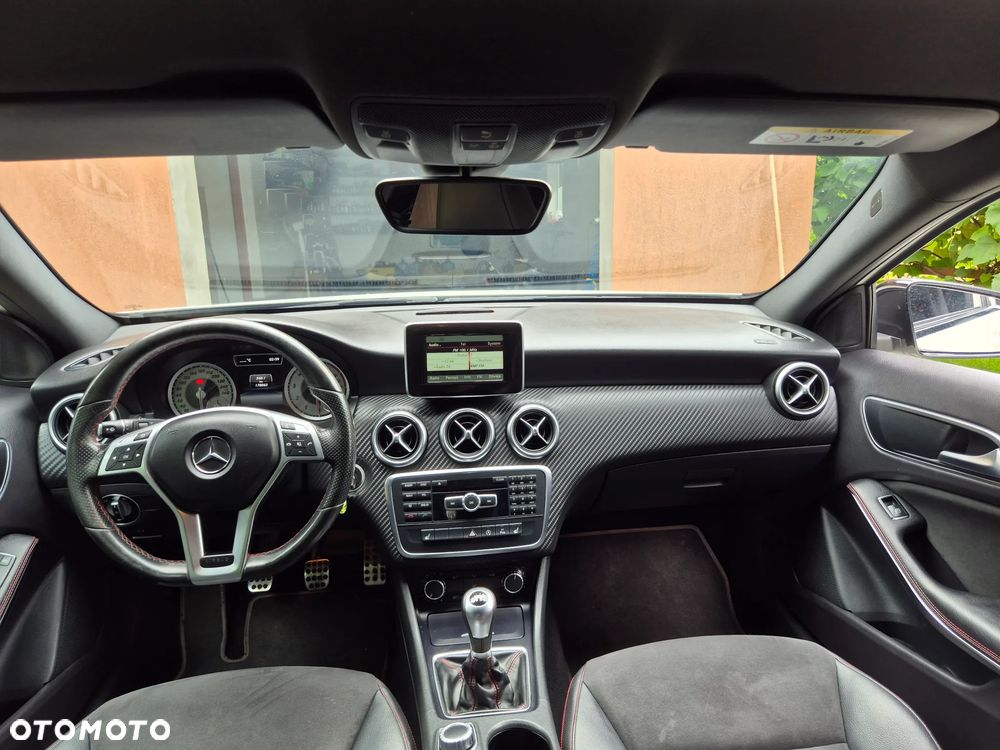 Mercedes-Benz Klasa A 180 AMG Line - 24