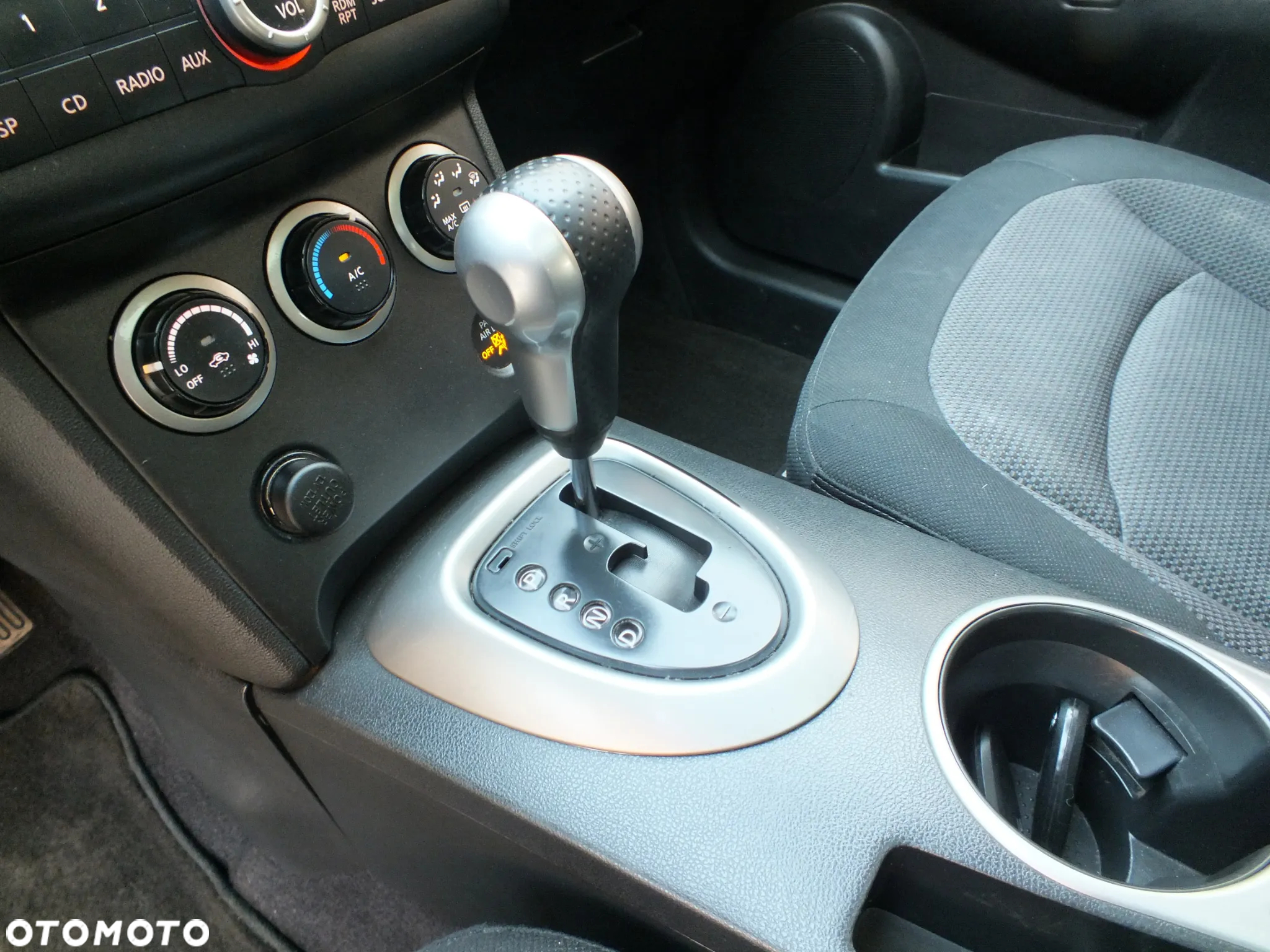 Nissan Rogue - 16