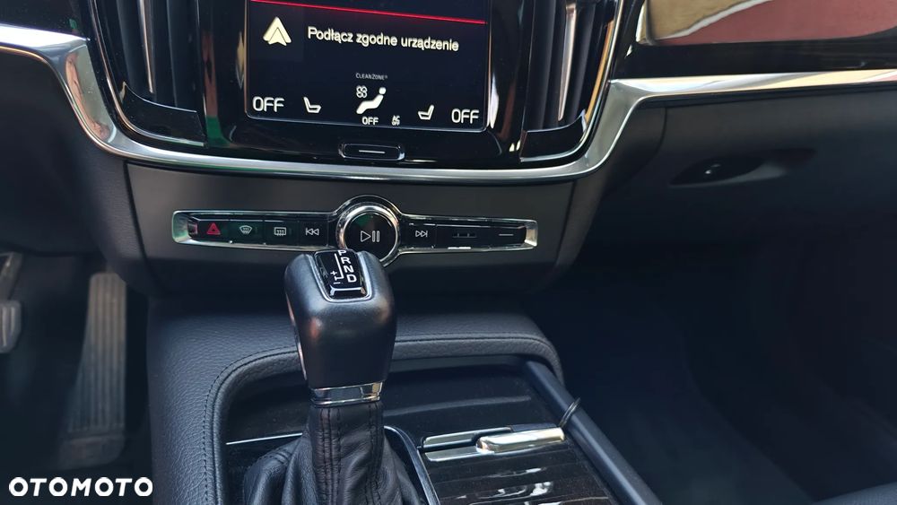 Volvo S90 T6 AWD Momentum - 21