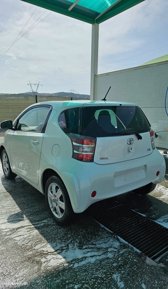 Toyota iQ 1.0 VVT-i 2 EP+NAVI+Bluetooth - 3