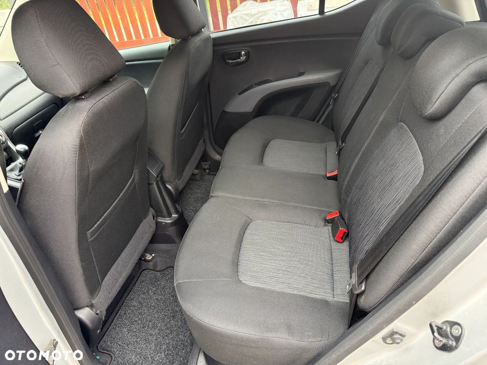 Hyundai i10 1.2 Premium - 17