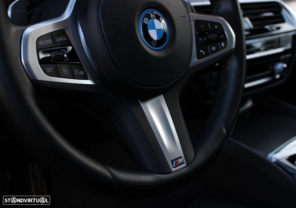 BMW 530 e Pack 50 anos M - 31