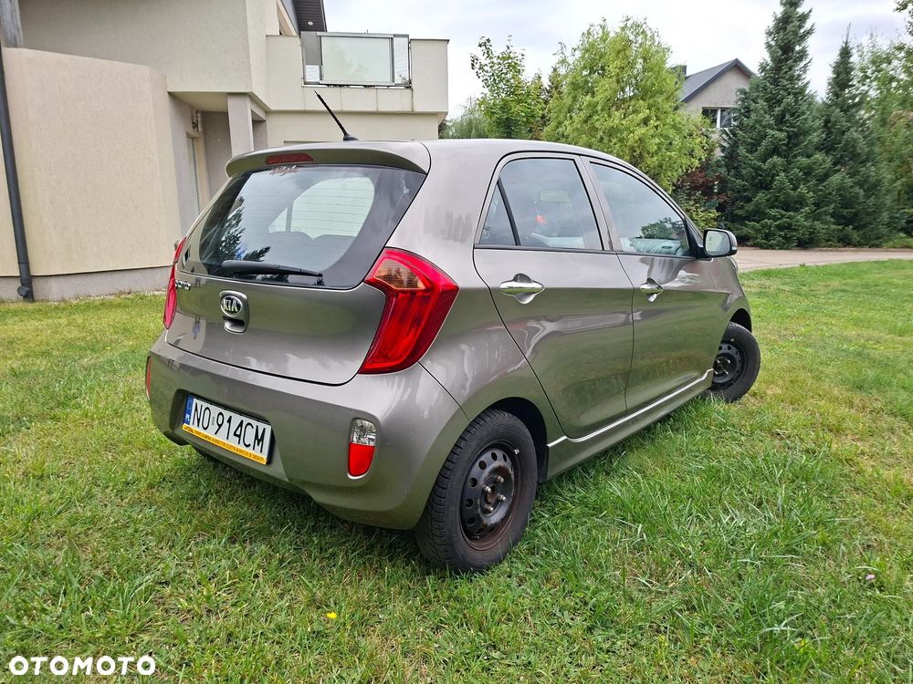 Kia Picanto 1.2 L - 4
