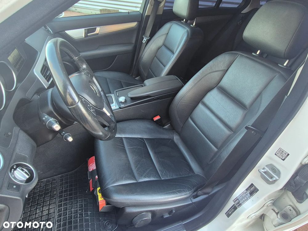 Mercedes-Benz Klasa C 350 CDI DPF (BlueEFFICIENCY) 7G-TRONIC Avantgarde - 27