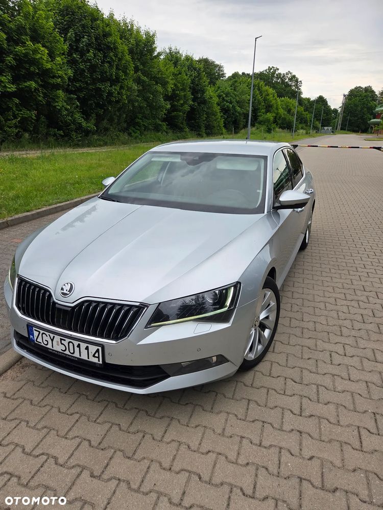 Skoda Superb 2.0 TDI SCR 4x4 Style DSG - 5