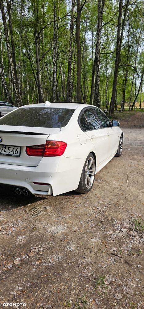 BMW Seria 3 320d Sport Line - 11
