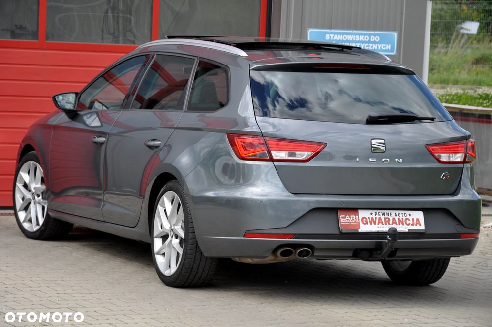 Seat Leon Sportstourer 2.0 TDI DPF DSG FR - 12