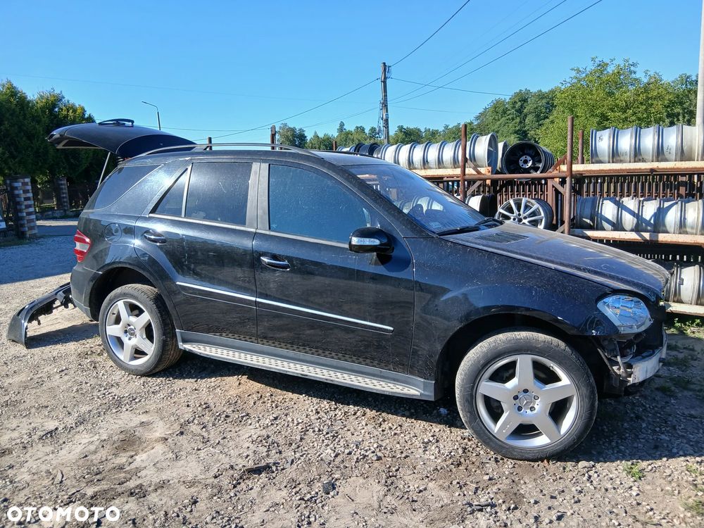Mercedes ML W164 3.0 V 642.940 lakier 197u silnik skrzynia  maska błotnik drzwi zderzak  deska fotel