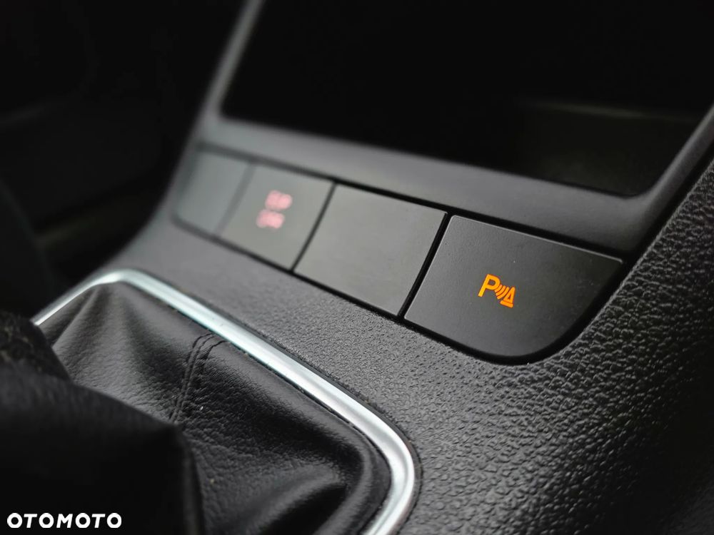 Volkswagen Golf - 16