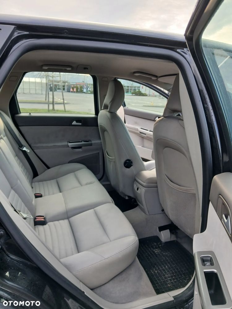 Volvo V50 2.0D Momentum - 11