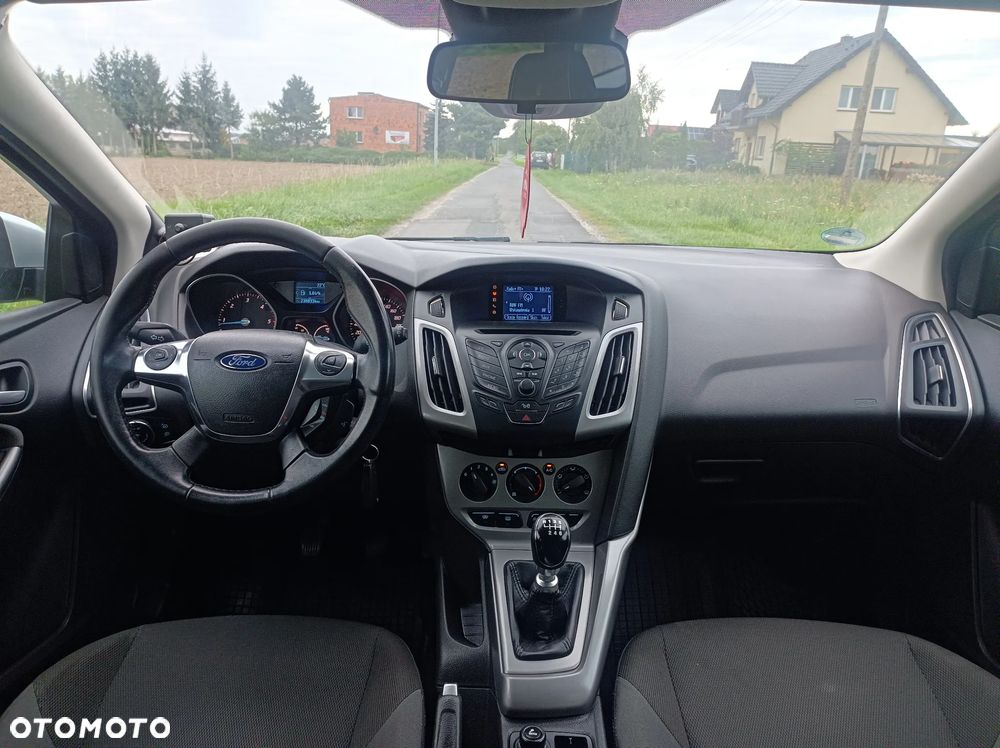Ford Focus 1.6 TDCi DPF SYNC Edition - 12
