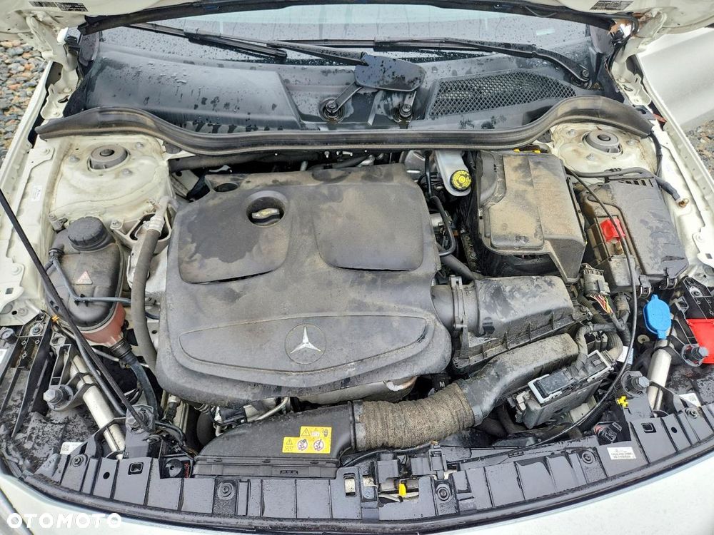 Mercedes-Benz GLA 250 7G-DCT - 11