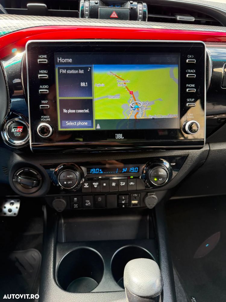 Toyota Hilux 2.8D 204CP 4x4 Double Cab AT GR Sport - 15
