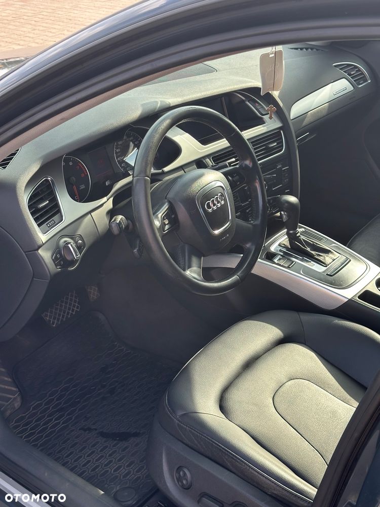 Audi A4 Avant - 8