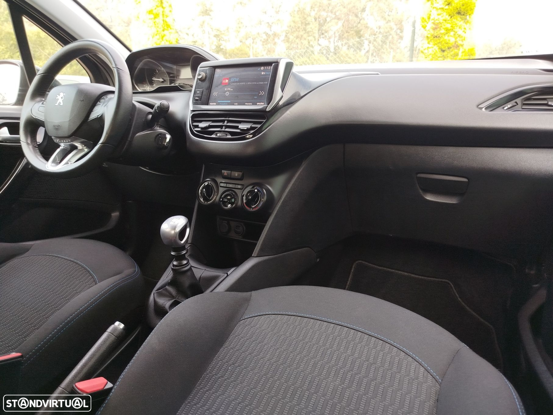 Peugeot 208 1.5 BlueHDi Signature - 29