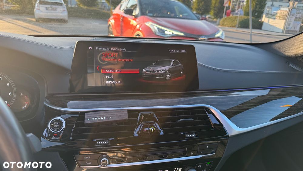 BMW Seria 5 M550i xDrive - 19