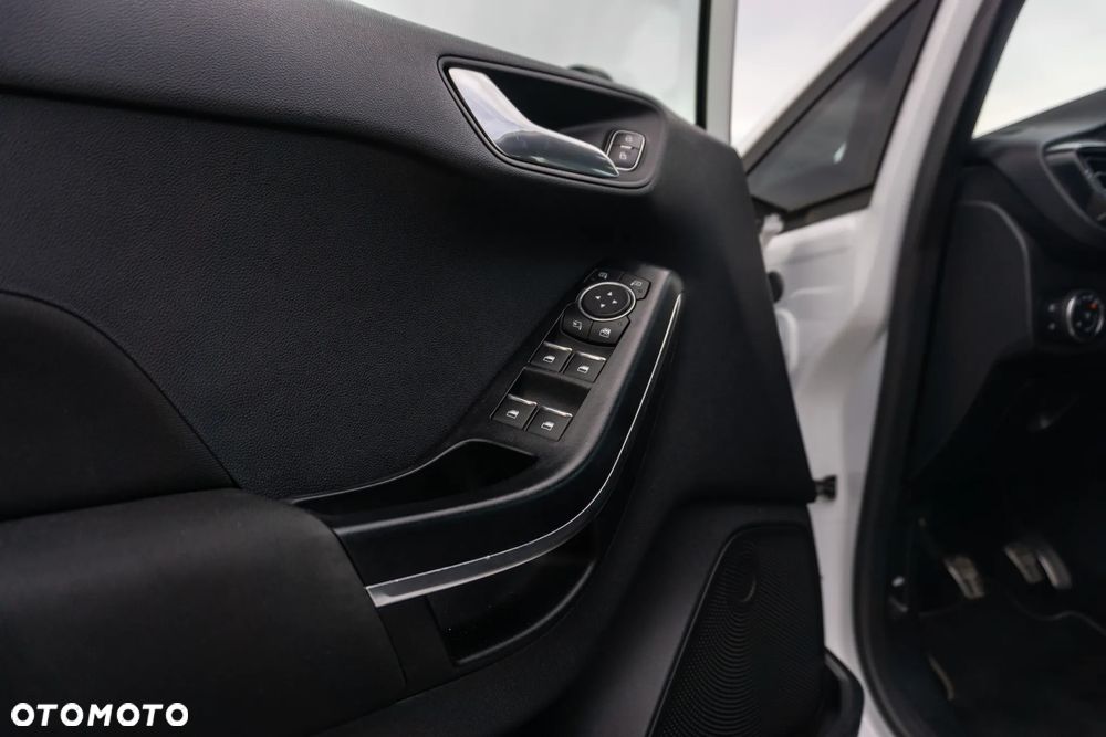 Ford Fiesta - 30