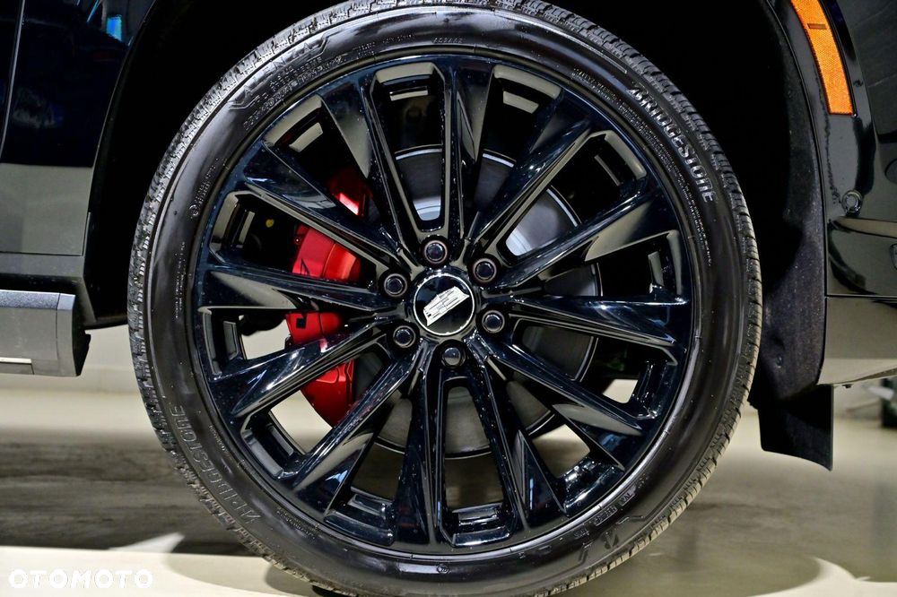Cadillac Escalade - 7
